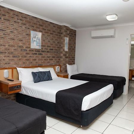 Lantern Motor Inn Mackay Bagian luar foto
