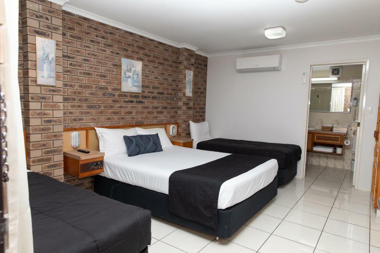 Lantern Motor Inn Mackay Bagian luar foto