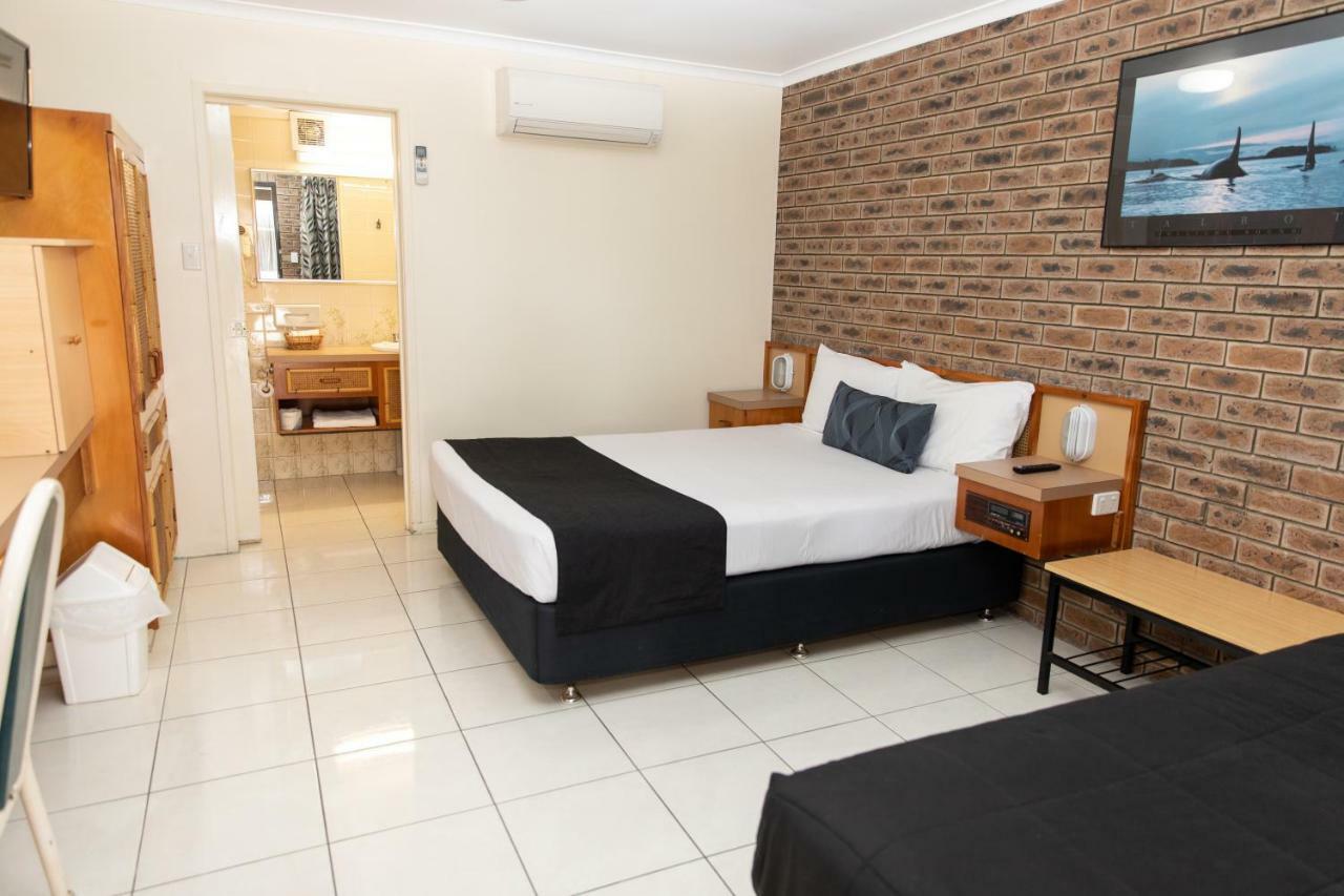 Lantern Motor Inn Mackay Bagian luar foto