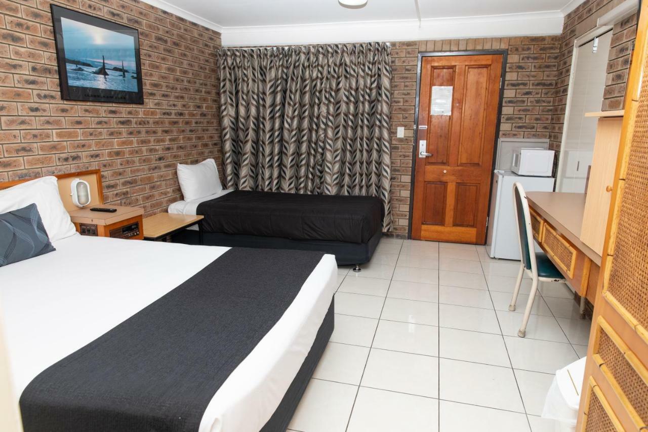 Lantern Motor Inn Mackay Bagian luar foto