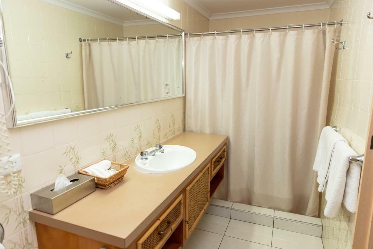 Lantern Motor Inn Mackay Bagian luar foto